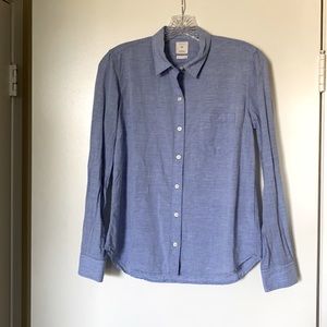GAP Button Down Shirt Size XS